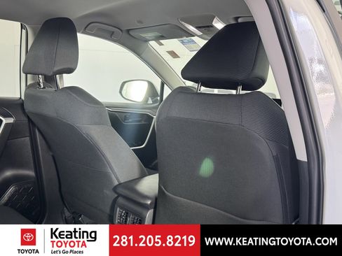 Certified 2025 Toyota RAV4 LE image 21