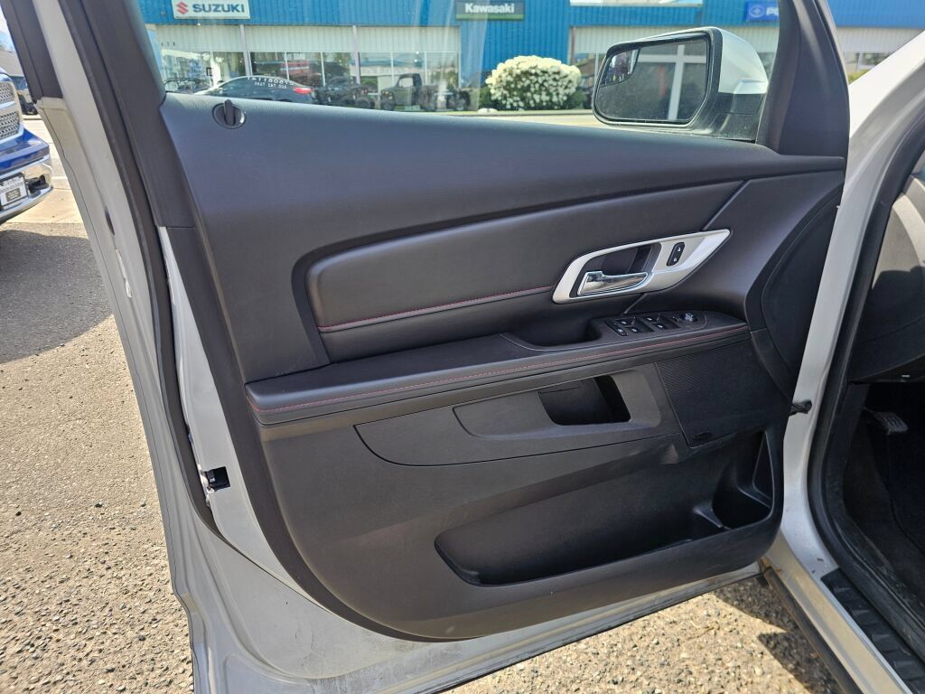 Used 2014 GMC Terrain SLT w/ Safety Package AWD/4WD image 23