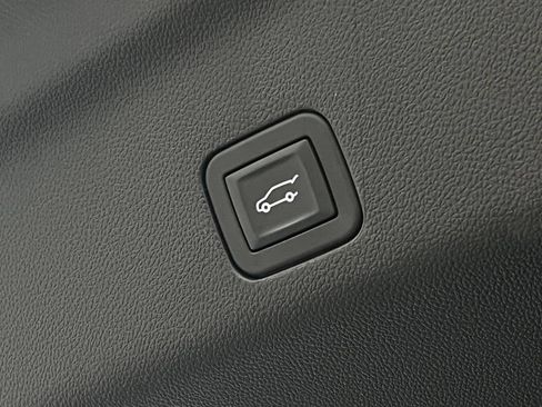 Used 2026 Cadillac Escalade Platinum Sport w/ LPO, Floor Liner Package AWD/4WD image 29