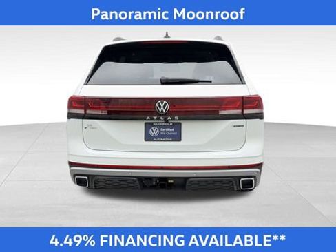 Certified 2025 Volkswagen Atlas Peak Edition SE image 3
