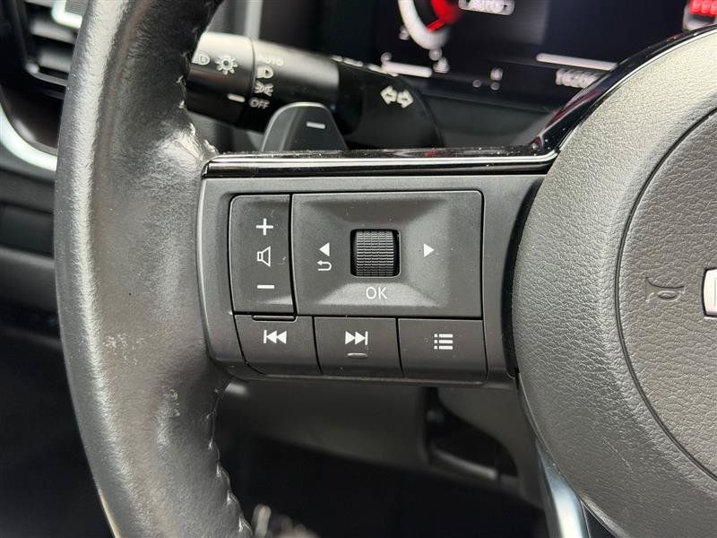 Used 2023 Nissan Rogue Platinum w/ Platinum Premium Package AWD/4WD image 39