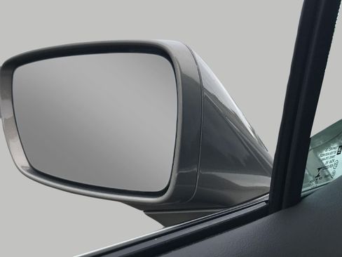 Used 2018 Buick Enclave Essence w/ Trailering Package AWD/4WD image 19