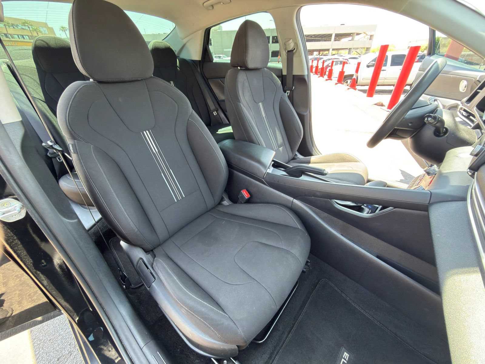 Used 2023 Hyundai Elantra SEL FWD image 17