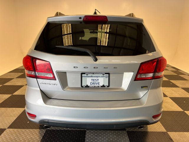 Used 2012 Dodge Journey SXT w/ Flexible Seating Group FWD image 4