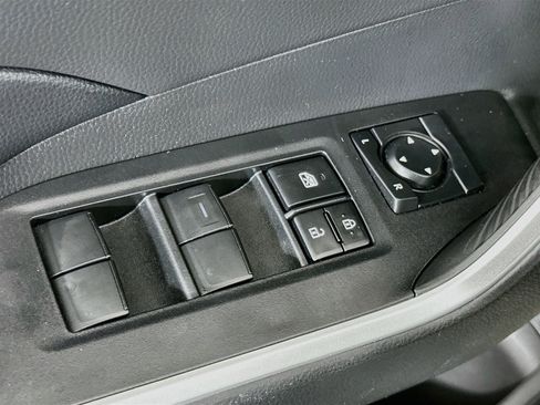 Used 2021 Toyota RAV4 LE FWD image 15