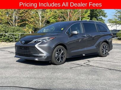 Used 2025 Toyota Sienna Platinum
