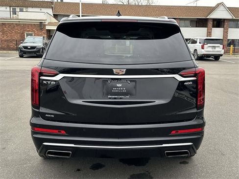 Used 2021 Cadillac XT6 Premium Luxury image 7