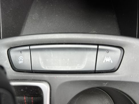Used 2024 Chevrolet Trax RS w/ Sunroof Package FWD image 15