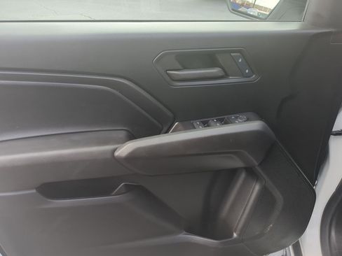 Used 2024 Chevrolet Colorado Trail Boss w/ Technology Package image 11