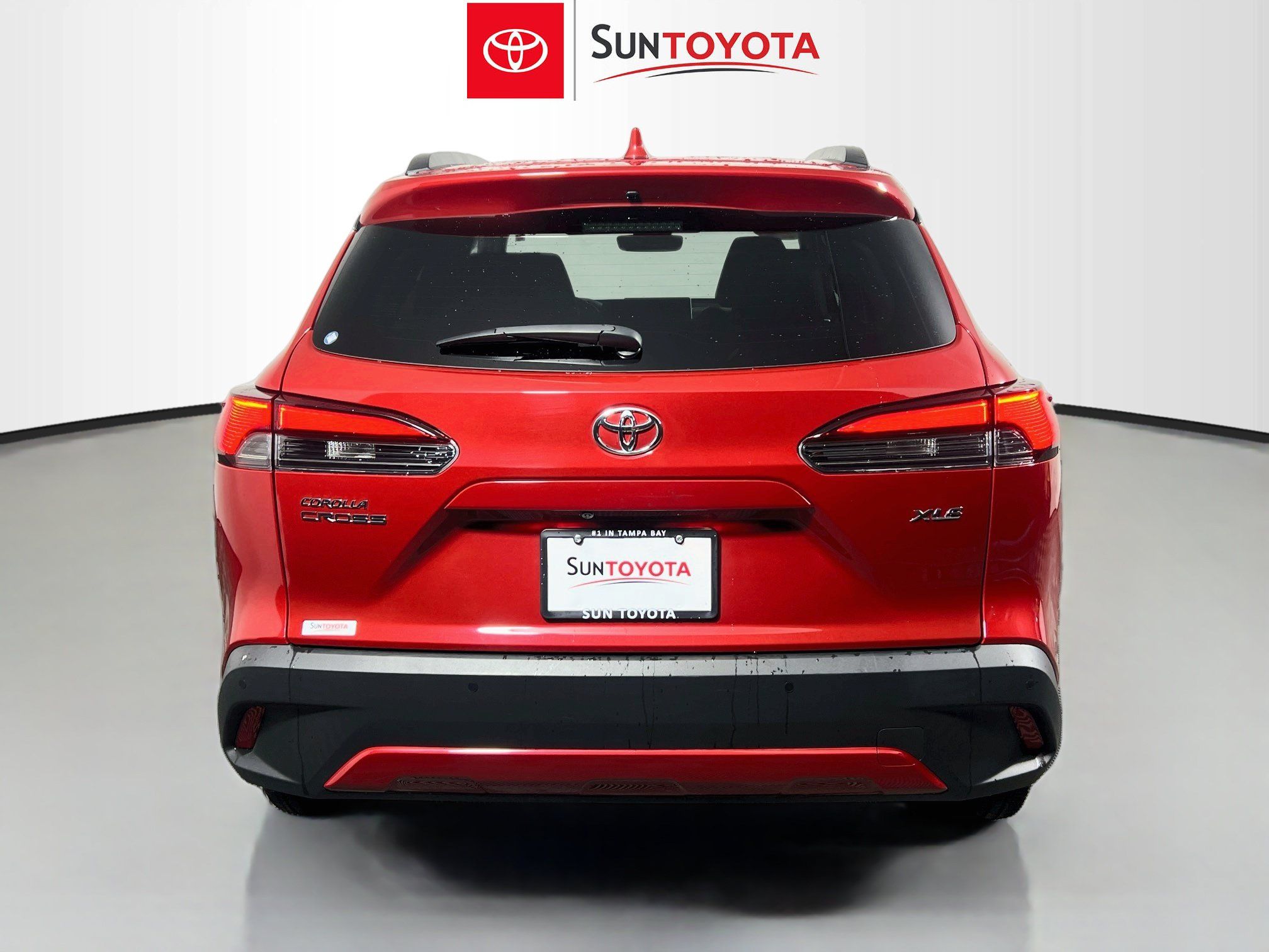 Used 2022 Toyota Corolla Cross XLE w/ Convenience Package FWD image 5
