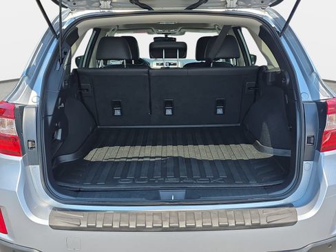 Used 2017 Subaru Outback 2.5i Limited AWD/4WD image 12