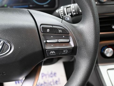 Used 2023 Hyundai Kona SE w/ Cargo Package image 19