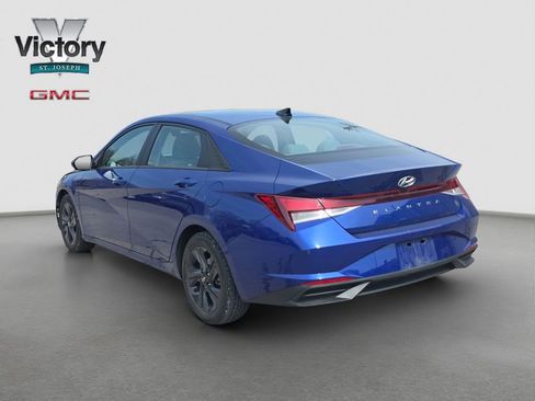 Used 2023 Hyundai Elantra SEL FWD image 15