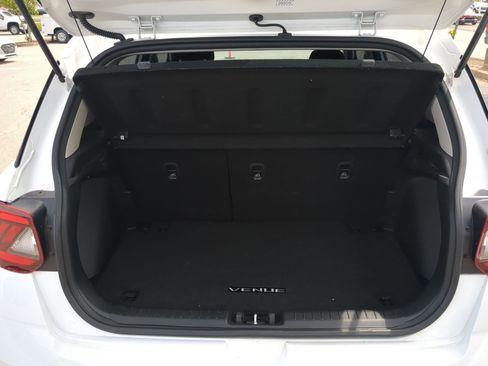 Used 2022 Hyundai Venue SEL FWD image 23