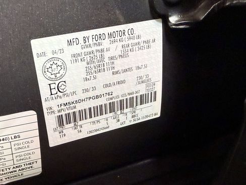 Used 2023 Ford Explorer XLT AWD/4WD image 56