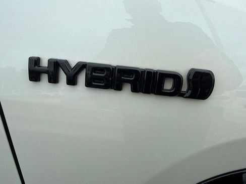 Used 2020 Toyota RAV4 XSE w/ XSE Grade Weather Package AWD/4WD image 8