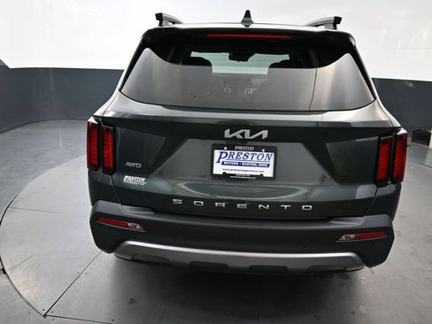 Certified 2022 Kia Sorento X-Line EX AWD/4WD image 8
