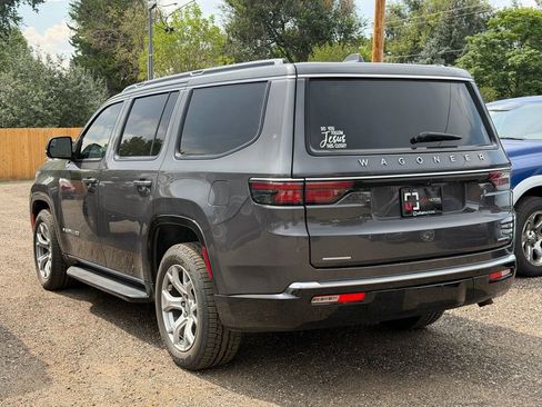 Used 2022 Jeep Wagoneer Series II AWD/4WD image 3