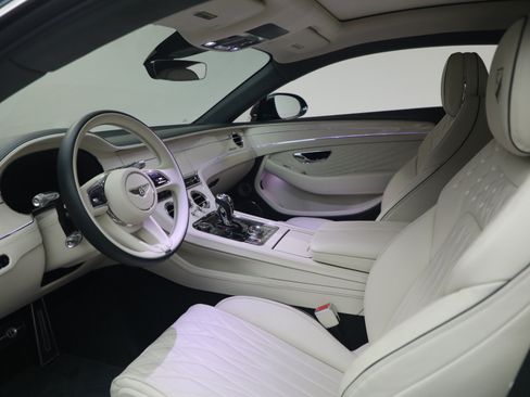 Certified 2026 Bentley Continental GT AWD/4WD image 18