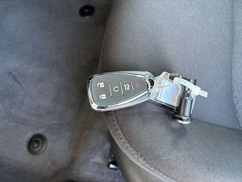 Used 2023 Chevrolet Malibu LT FWD image 21