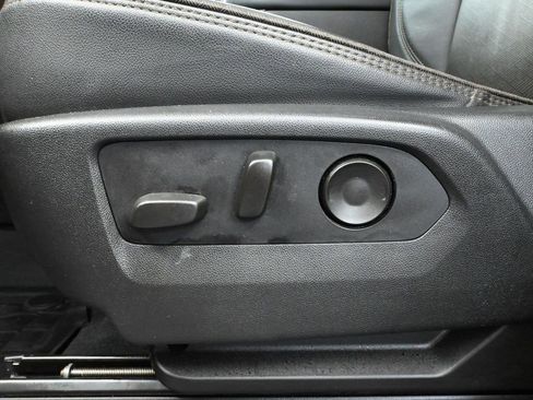 Used 2022 Chevrolet Tahoe High Country image 24