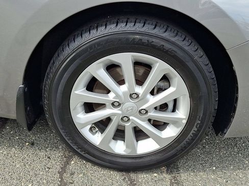 Used 2021 Hyundai Accent SEL FWD image 8