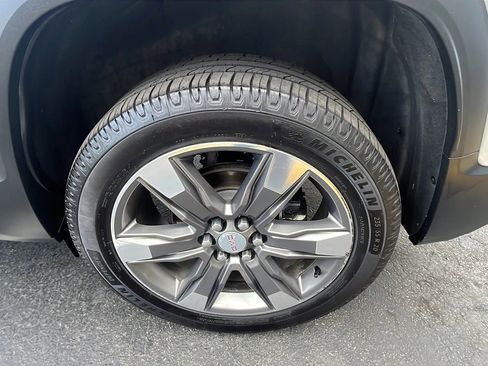 Used 2019 GMC Acadia SLT image 22