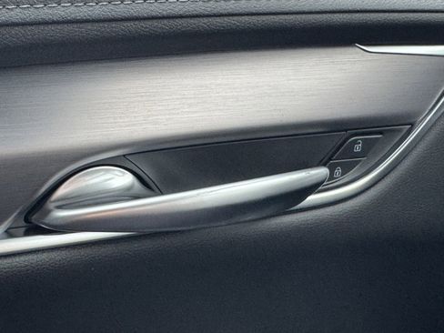 New 2025 Cadillac XT5 Luxury image 28