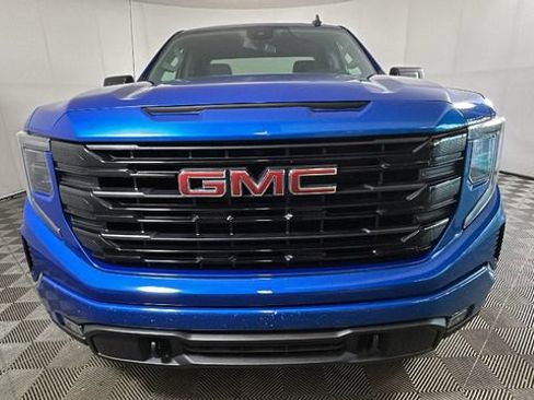 Used 2023 GMC Sierra 1500 Elevation AWD/4WD image 7