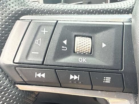 Used 2025 Mitsubishi Outlander SE FWD image 25