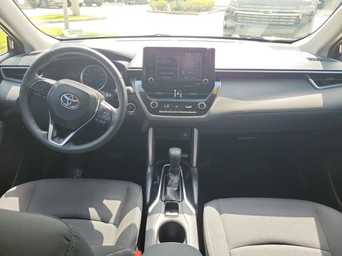 Certified 2022 Toyota Corolla Cross LE FWD image 15