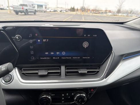 New 2026 Chevrolet Trax LT image 16