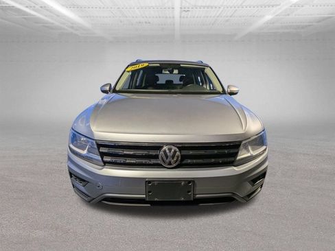 Used 2019 Volkswagen Tiguan SE w/ Panoramic Sunroof Package AWD/4WD image 10