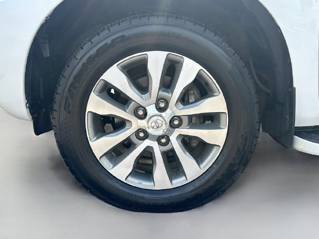 Used 2017 Toyota Sequoia Limited AWD/4WD image 34