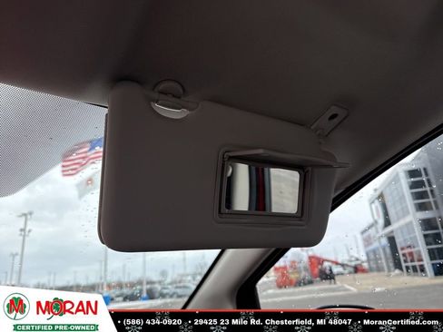 Used 2015 Nissan Versa Note SV image 18