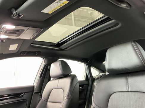 Used 2025 Honda Civic Sport image 32