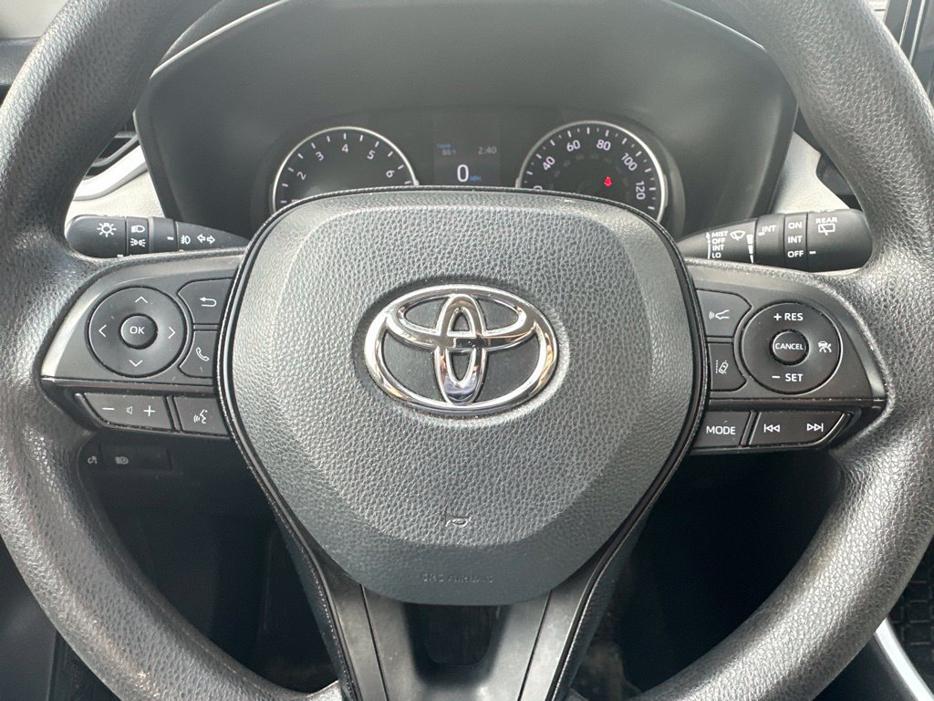 Used 2021 Toyota RAV4 XLE w/ Carpet Mat Package (TMS) AWD/4WD image 39