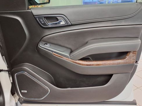 Used 2019 Chevrolet Tahoe LT RWD image 12
