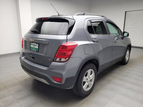 Used 2020 Chevrolet Trax LT FWD image 9