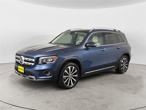 Used 2021 Mercedes-Benz GLB 250 4MATIC image 1