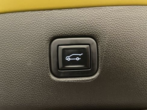 Used 2023 Chevrolet Blazer RS w/ Driver Confidence II Package FWD image 32