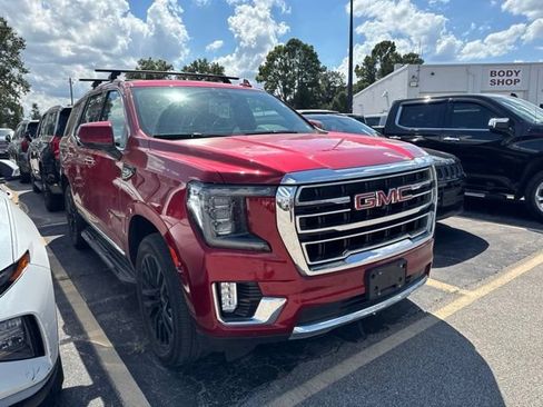 Used 2023 GMC Yukon SLT w/ SLT Premium Package AWD/4WD image 7