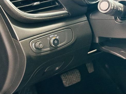 Used 2018 Buick Encore Preferred image 10