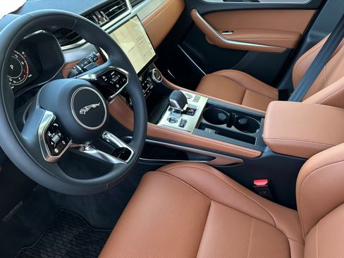 New 2026 Jaguar F-PACE R-Dynamic S image 9