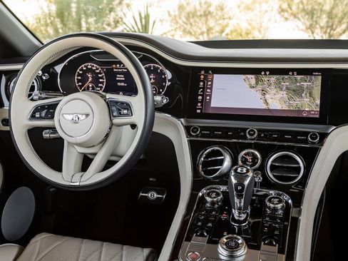 Used 2024 Bentley Continental GT Azure AWD/4WD image 25