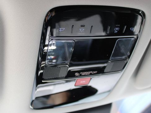 Used 2025 Hyundai Santa Fe SEL FWD image 33