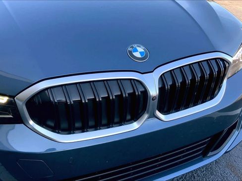 Certified 2025 BMW 330i Sedan image 29