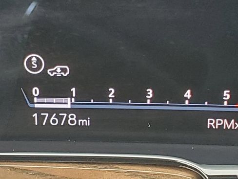 Used 2024 Cadillac Escalade ESV Premium Luxury Platinum w/ Heavy-Duty Trailer Package image 32