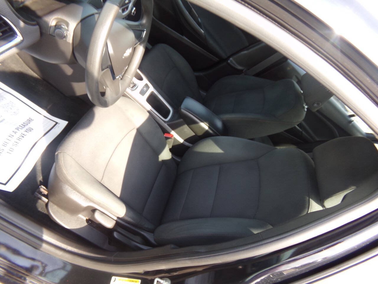 Used 2017 Chevrolet Cruze LS FWD image 10