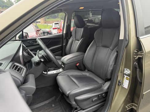 Used 2023 Subaru Ascent Limited w/ Technology Package AWD/4WD image 13
